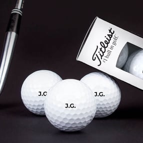 Bolas de golf personalizadas con iniciales