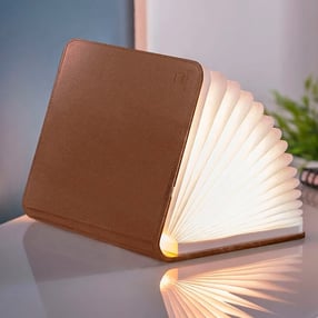 El libro que se transforma en una lámpara