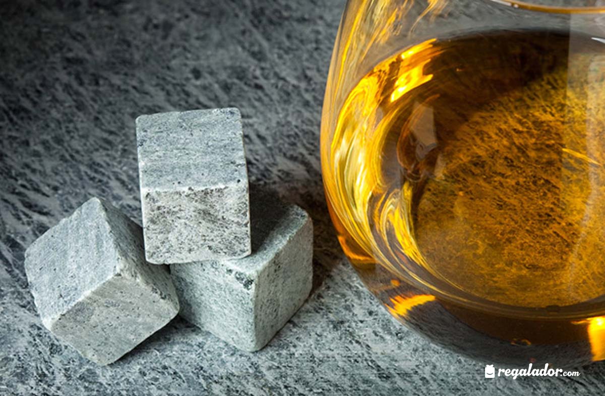 Dormitorio compartir Sillón Set de piedras mágicas para enfriar el whisky | Regalador.com