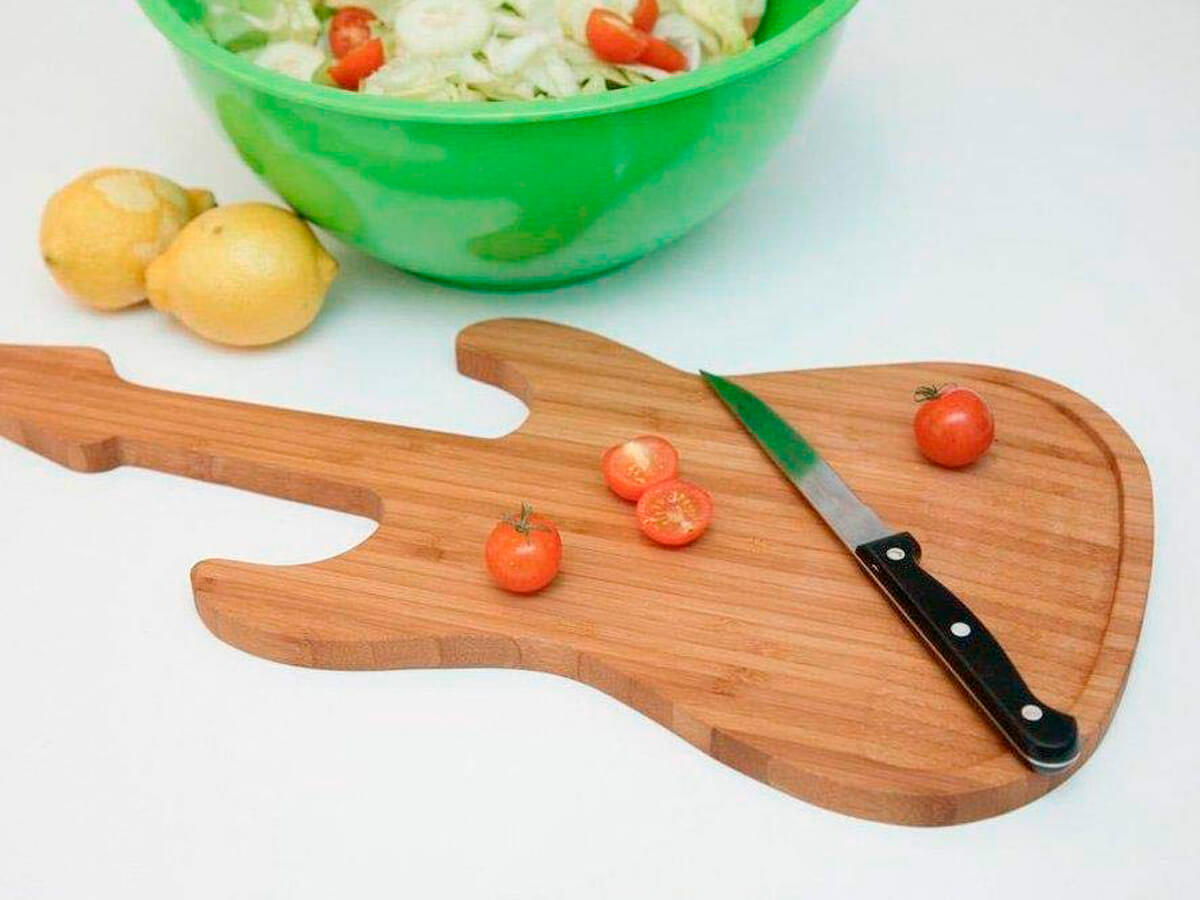 Una tabla de cortar de cocina no solo sirve para picar y preparar